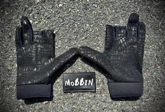Mobbin Gloves ‘Murdered Out” Edition